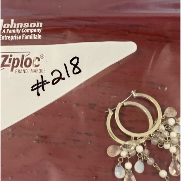 VTG Fashion Jewelry Silver Tone Beaded Dangle Earrings      # 218 - Picture 4 of 4